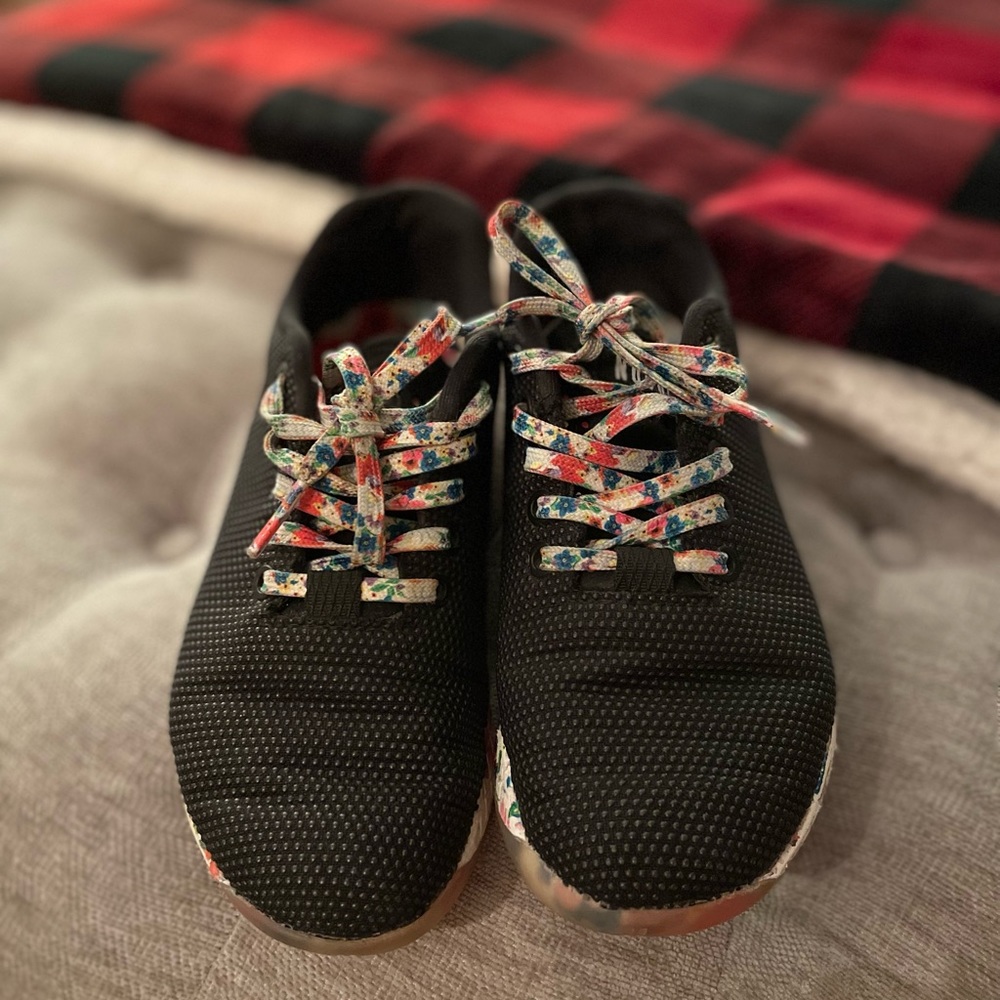 No Bull daisy trainer size 6.5